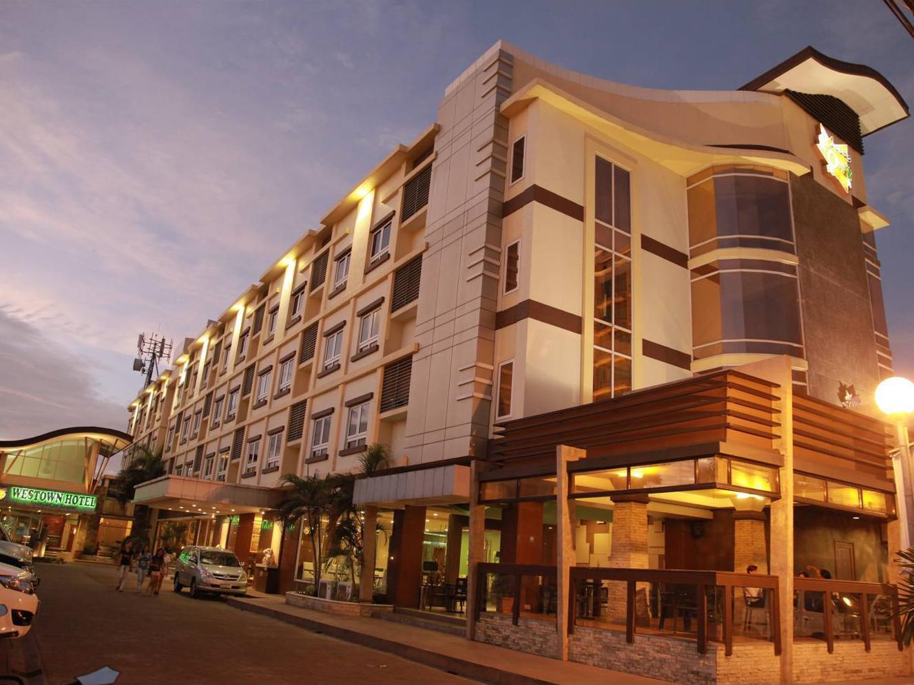 Mo2 Westown Hotel Iloilo Exterior photo